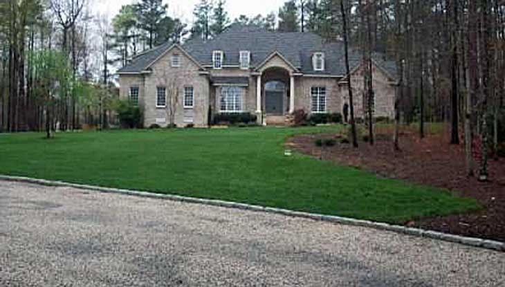 Driveways with Gravel & Tar